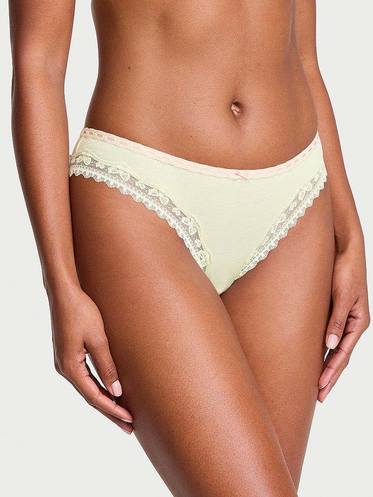 Bavlněné kalhotky s mašlí a krajkou s lemem. Produkt je zelené barvy a pochází z kolekce Lace Trim.