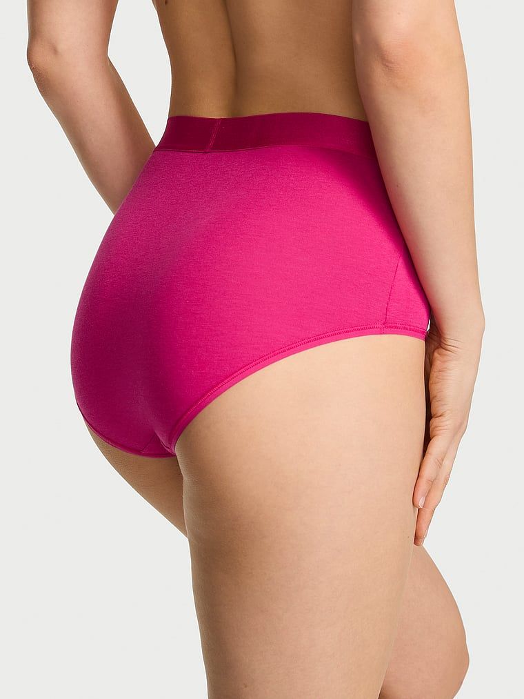 Bavlněné slipy s vysokým pasem a lesklým logem Heart Shine Patch. Produkt je růžové barvy a pochází z kolekce Cotton.