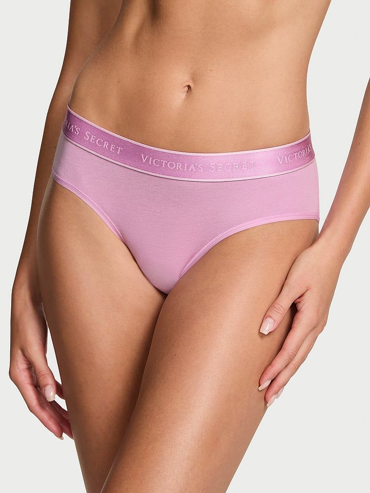 Bavlněné kalhotky s logem Hiphugger v pase. Produkt má fialovou barvu a pochází z kolekce Cotton.