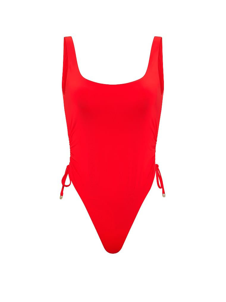Jednodílné plavky Essential Itsy. Produkt je červené barvy a pochází z kolekce Victoria's Secret Swim.