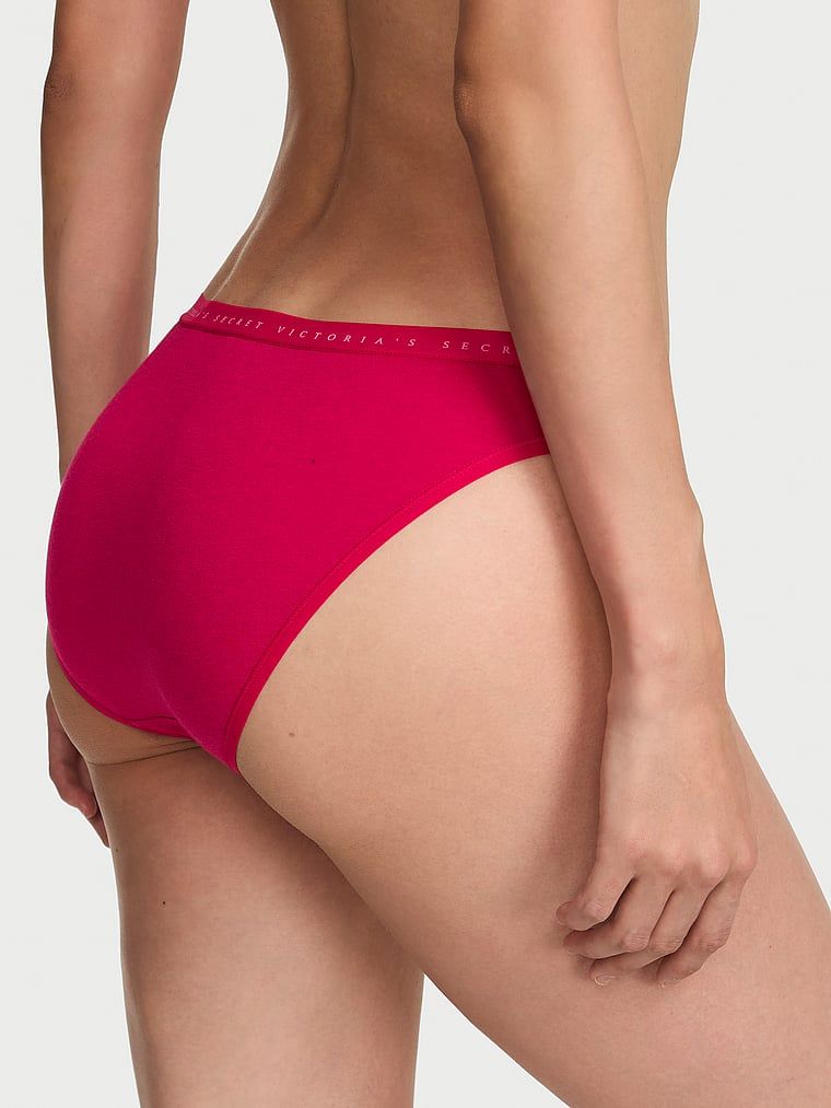 Bavlněné kalhotky v bikinách. Produkt je růžové barvy a pochází z kolekce Victoria's Secret.