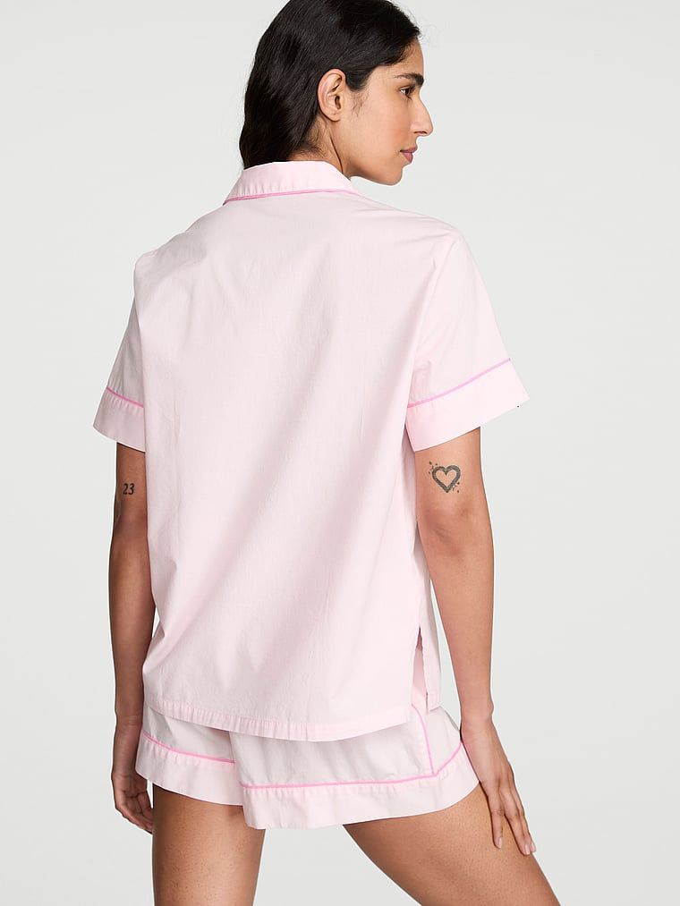 Bavlněné pyžamo s kraťasy Heritage. Produkt je růžové barvy a pochází z kolekce Victoria's Secret.