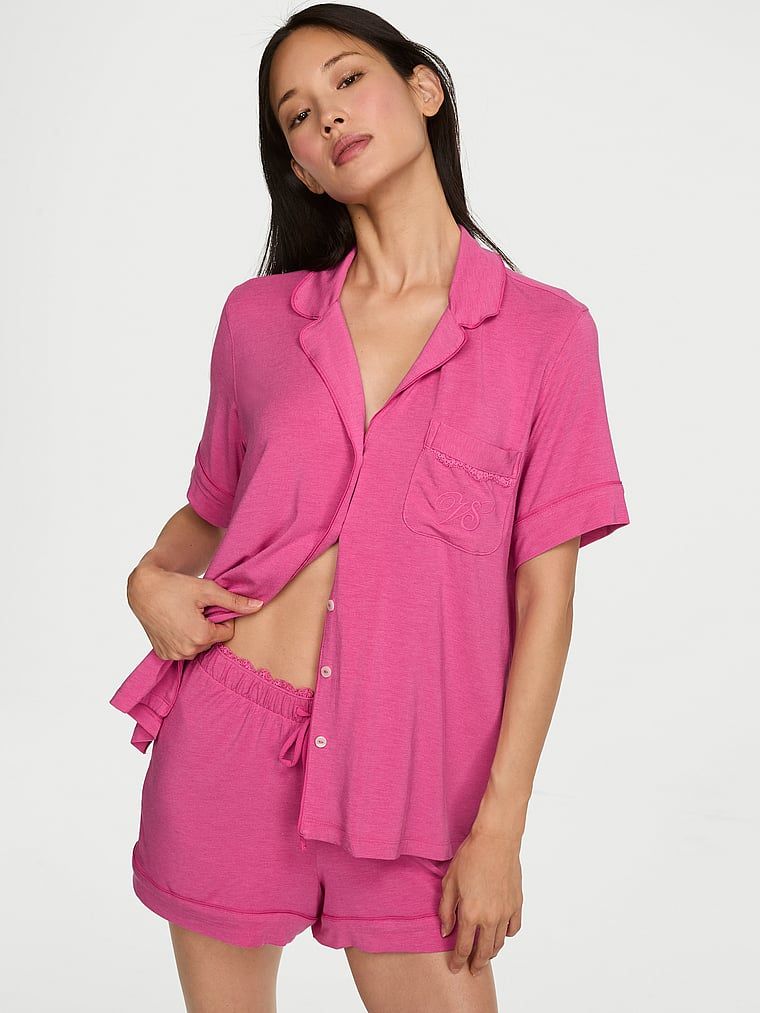 Modální pyžamo se SoSoft kraťasy. Produkt je růžové barvy a pochází z kolekce Victoria's Secret.