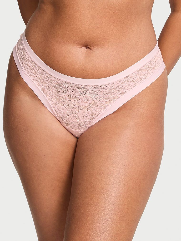 No-Show krajková tanga. Produkt má růžovou barvu a pochází z kolekce No-Show.