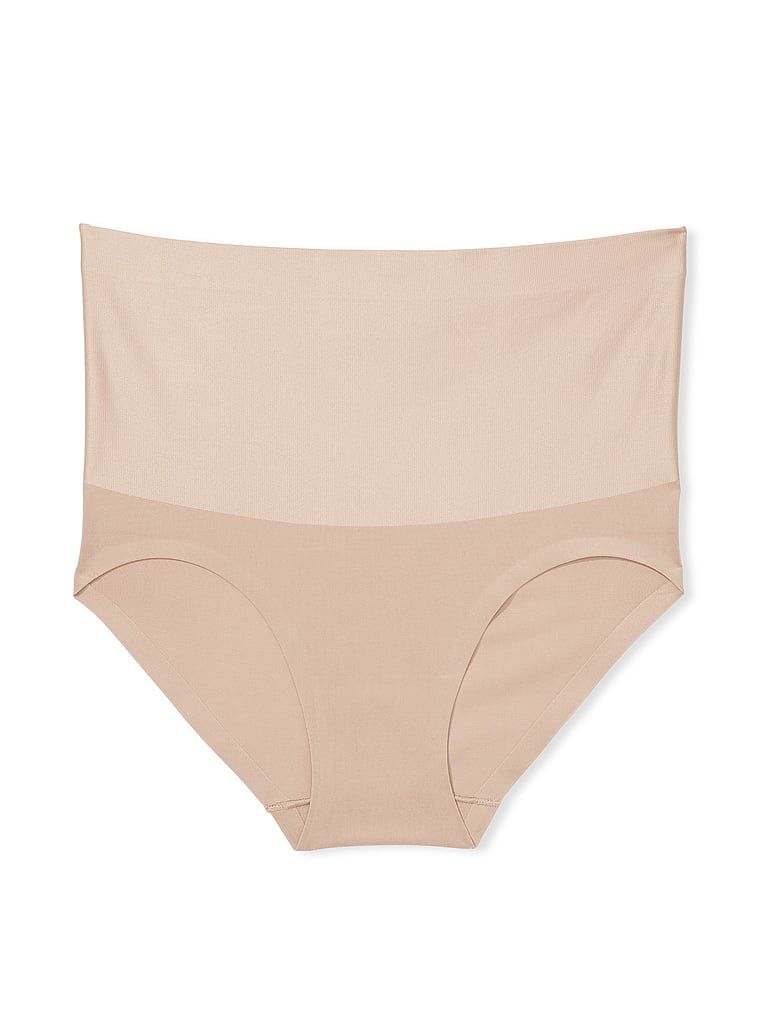 Vyhlazující třpytivé kalhotky s vysokým pasem. Produkt je béžový a pochází z kolekce Body by Victoria.