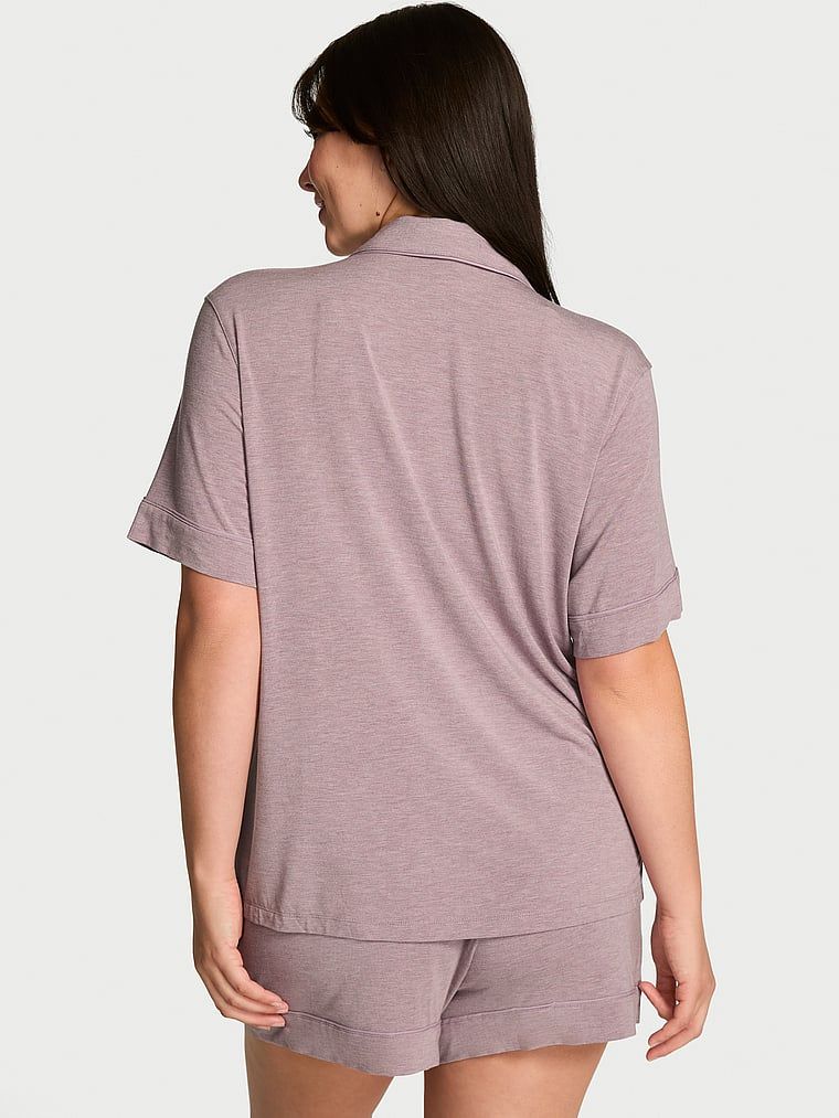 Modální pyžamo se SoSoft kraťasy. Produkt je fialové barvy a pochází z kolekce Victoria's Secret.