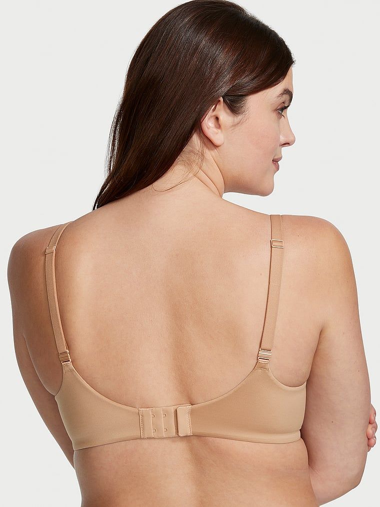 Nevyztužená podprsenka Invisible Lift Smooth Demi. Produkt je béžový a pochází z kolekce Body by Victoria.