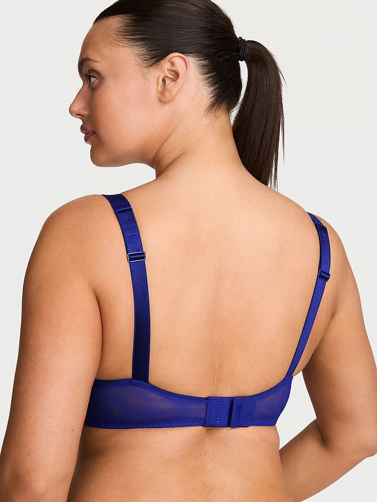 Push-up krajková zvětšovací podprsenka pro 2 velikosti Bombshell Shine Strap. Produkt je modré barvy a pochází z kolekce Very Sexy.