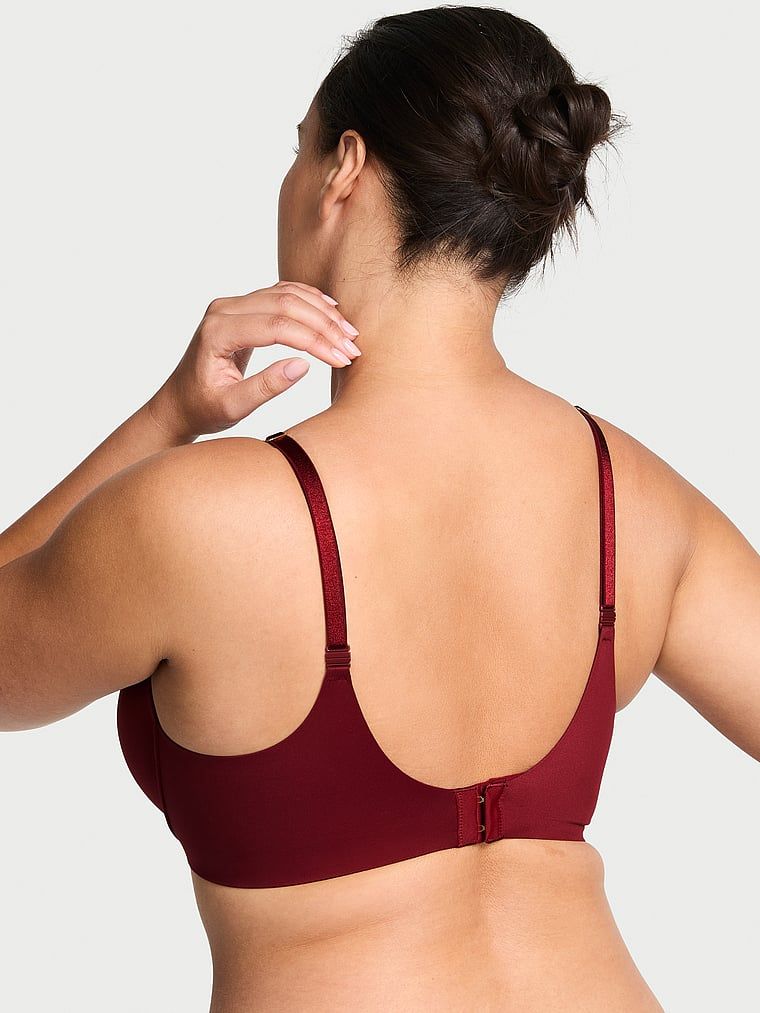 Push-up hladká podprsenka. Produkt má červenou barvu a pochází z kolekce Love Cloud.