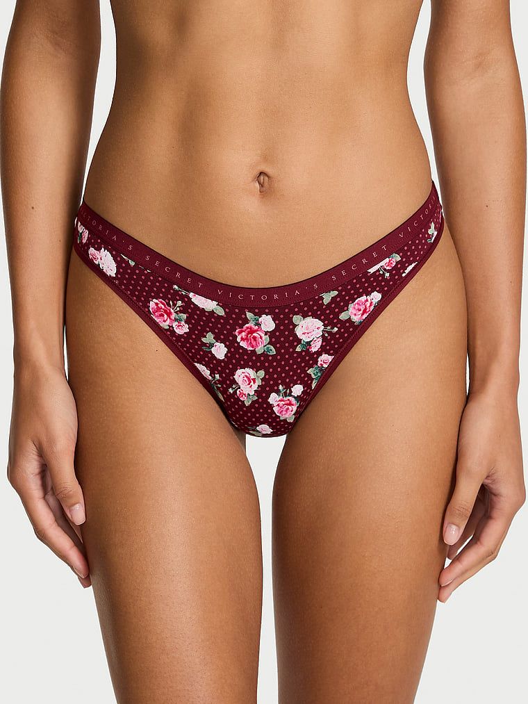 Bavlněná tanga s vysokými nohavicemi. Produkt má květinový vzor a pochází z kolekce Victoria's Secret.