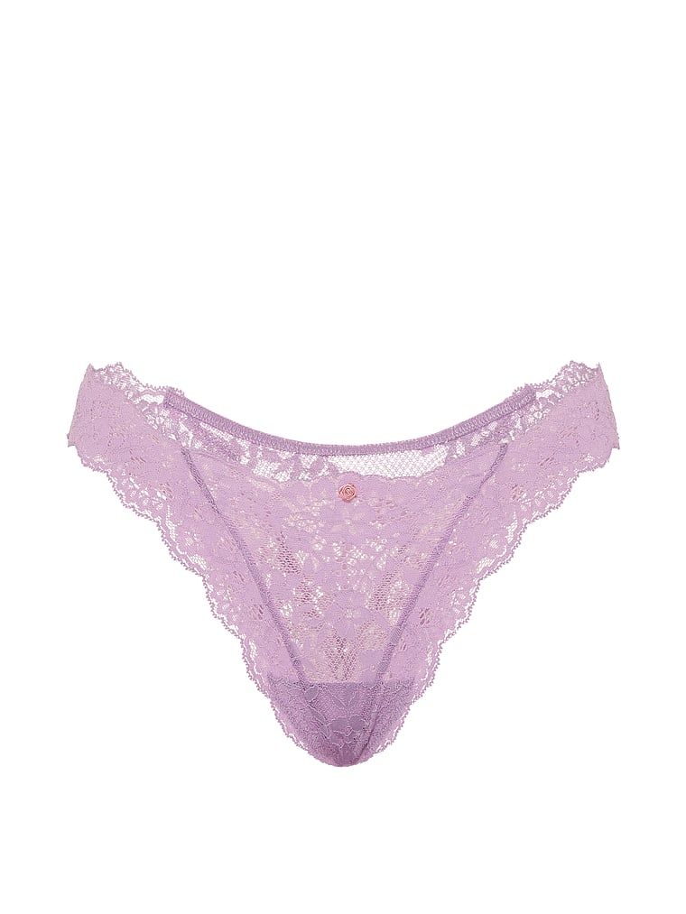 Brazilské krajkové kalhotky. Produkt je fialové barvy a pochází z kolekce Dream Angels.