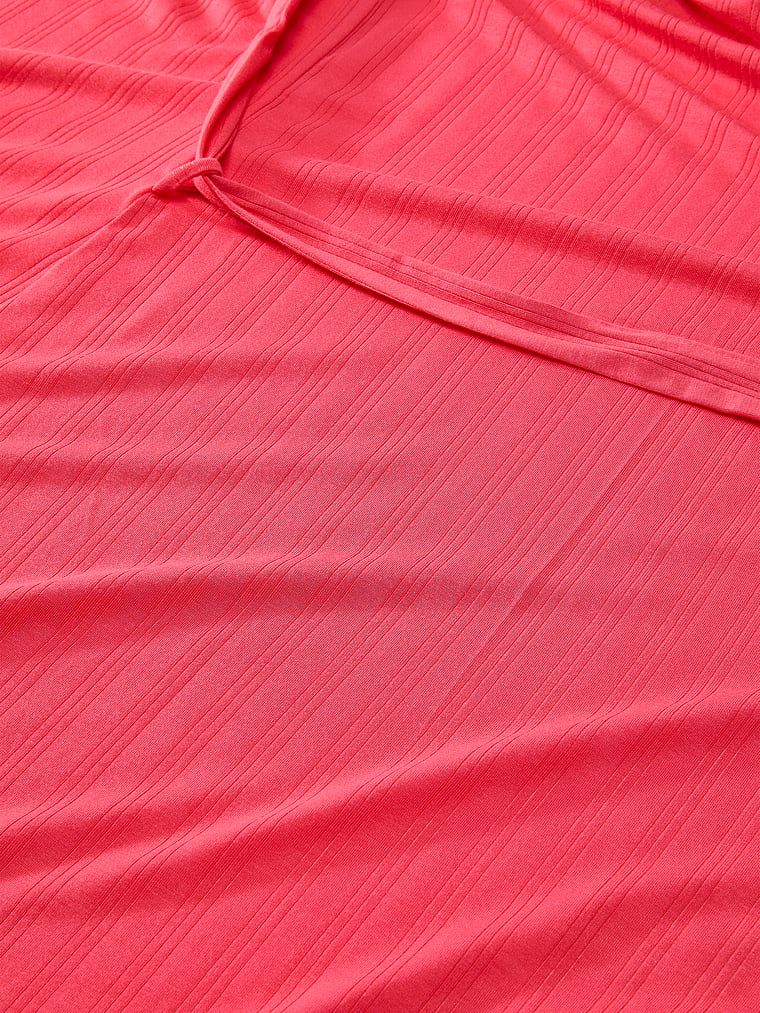 Župan v modálu SoSoft Ultra-Fine. Produkt je červené barvy a pochází z kolekce Victoria's Secret.
