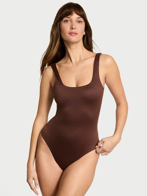 Victoria's Secret Bodywear s technologií FeatherSoft Inovativní nátělník se čtvercovým výstřihem
