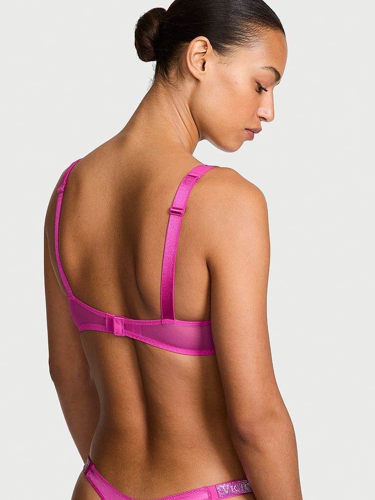 Krajková push-up podprsenka s lesklými ramínky Shine Strap. Produkt je růžové barvy a pochází z kolekce Very Sexy.