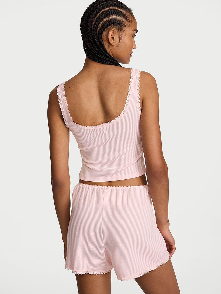 Bavlněná spací souprava – top a kraťasy Shadow Stripe. Produkt je růžové barvy a pochází z kolekce Victoria's Secret.