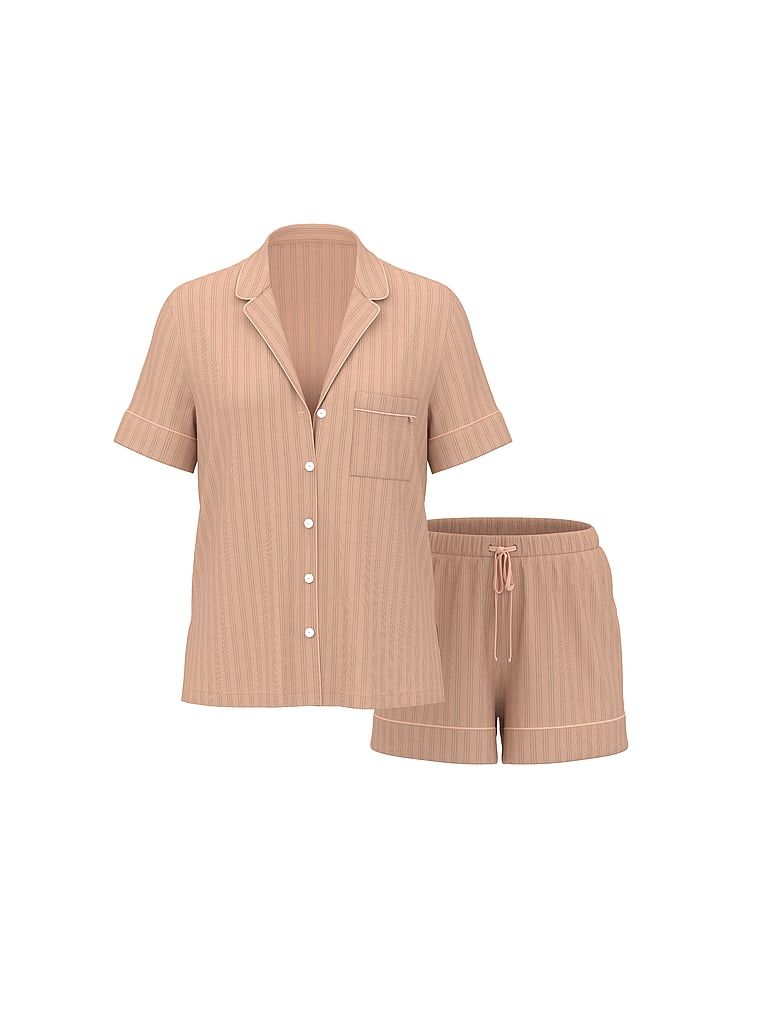 Modální pyžamo s kraťasy SoSoft Ultra-Fine. Produkt je růžové barvy a pochází z kolekce Victoria's Secret.