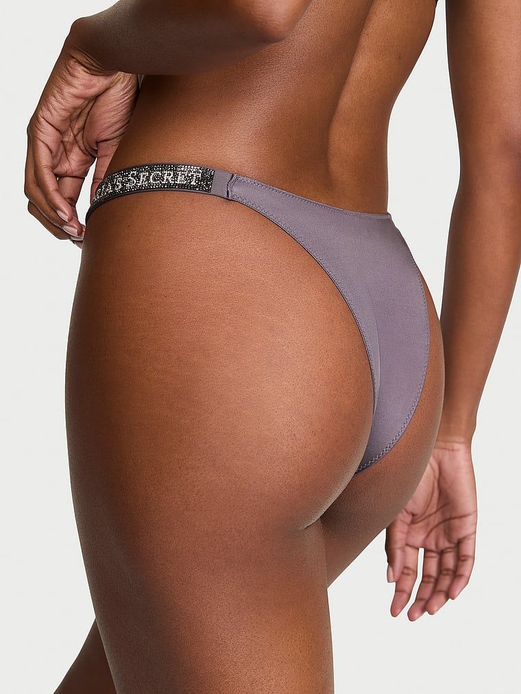 Brazilské krajkové kalhotky s pruhy Shine Strap. Produkt je šedobarevný a pochází z kolekce Very Sexy.
