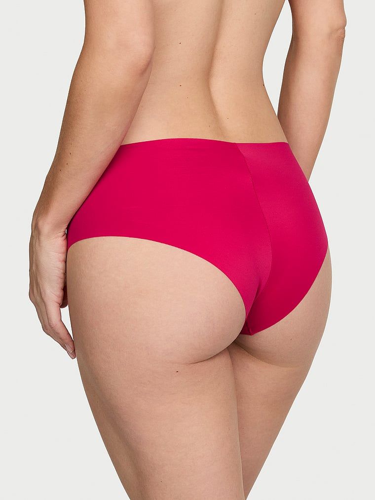 Bezešvové kalhotky bez ukázek. Produkt je růžové barvy a pochází z kolekce No-Show.