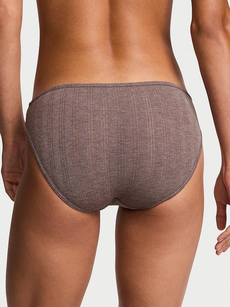 Kalhotky z modálu Ultra-Fine Bikini. Produkt je hnědé barvy a pochází z kolekce Victoria's Secret.