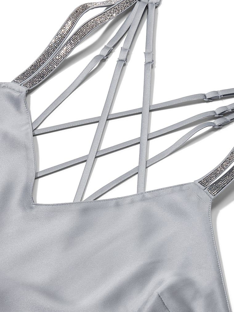 Satenová noční košile s lesklými ramínky Gradient Shine Strap Slip. Produkt je šedobarevný a pochází z kolekce Very Sexy.