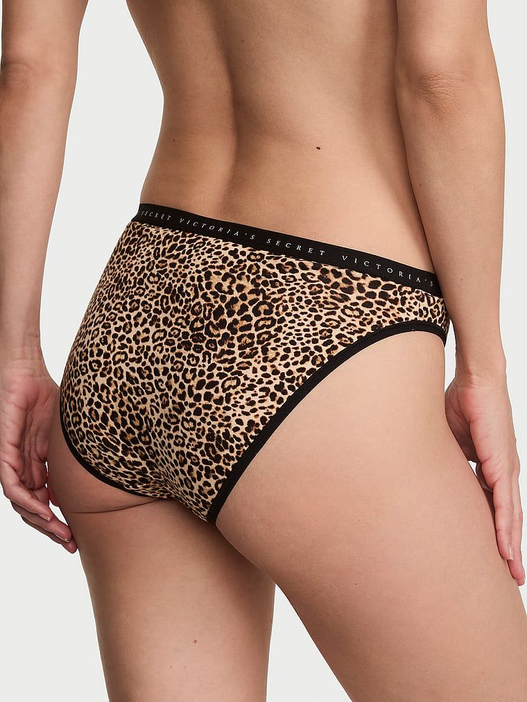 Bavlněné kalhotky v bikinách. Produkt je vzorovaný a pochází z kolekce Victoria's Secret.