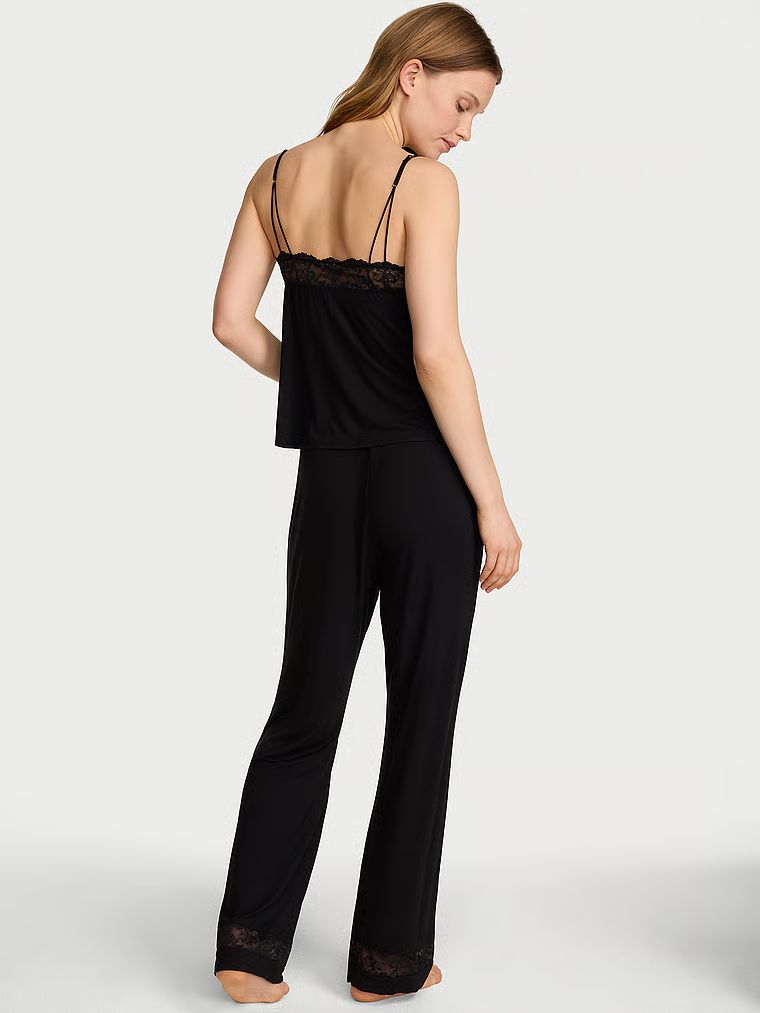 Modální pyžamo – ramínková halenka a dlouhé kalhoty SoSoft. Produkt je černý a pochází z kolekce Victoria's Secret.
