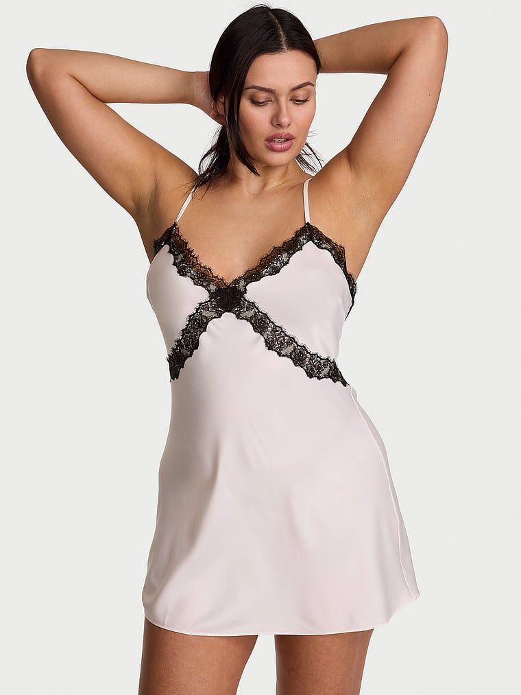 Very Sexy Saténové slipové mini šaty s růžovou krajkou