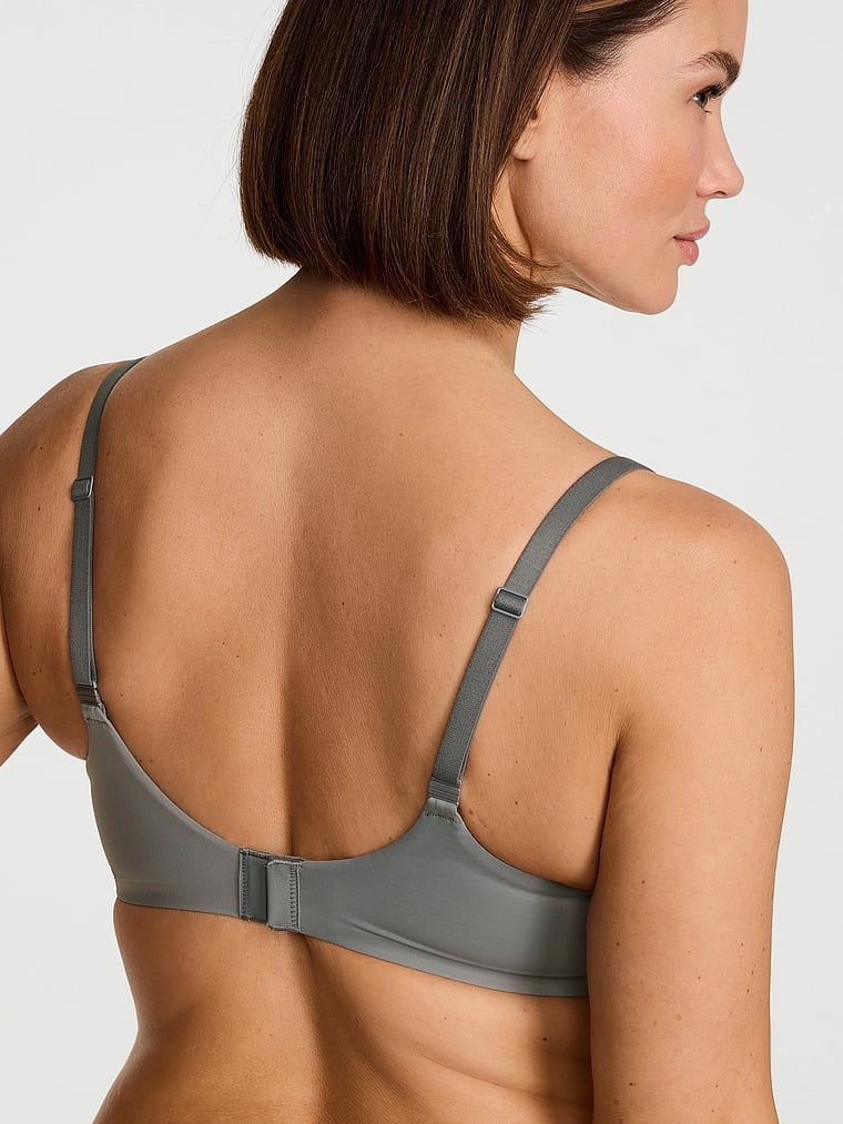 FlexFactor Demi mírně polstrovaná podprsenka. Produkt je šedou barvy, pochází z kolekce Body by Victoria.