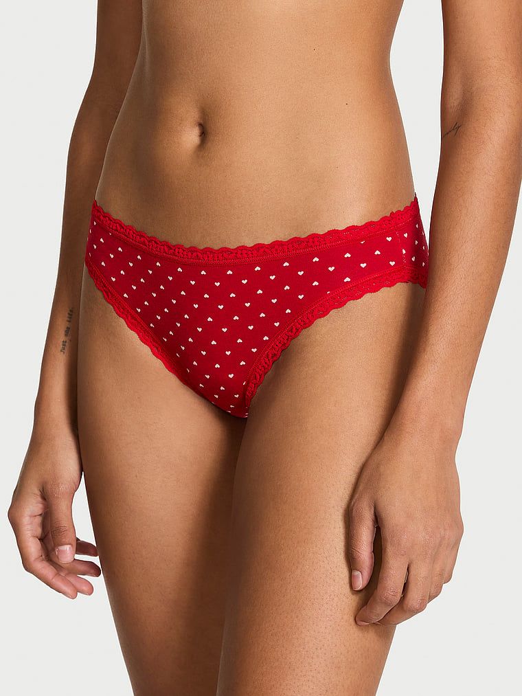 Bavlněné kalhotky s krajkovými bikinami s krajkovým lemováním. Produkt je vzorovaný a pochází z kolekce Lace Trim.
