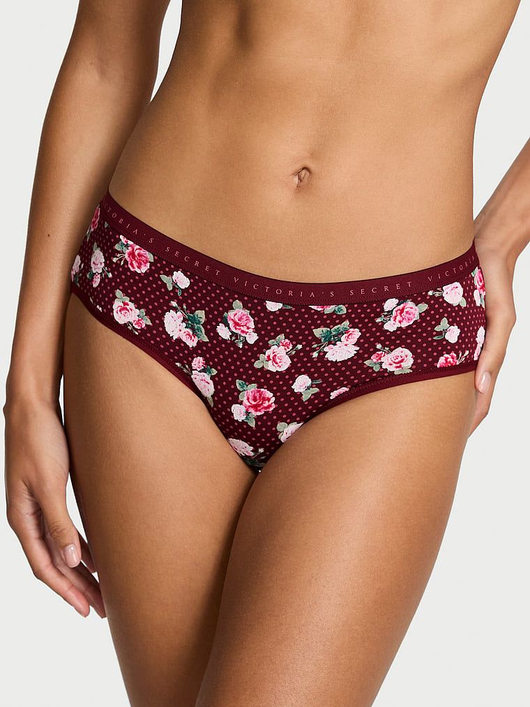 Bavlněné kalhotky Hiphugger. Produkt má květinovou barvu a pochází z kolekce Body by Victoria.