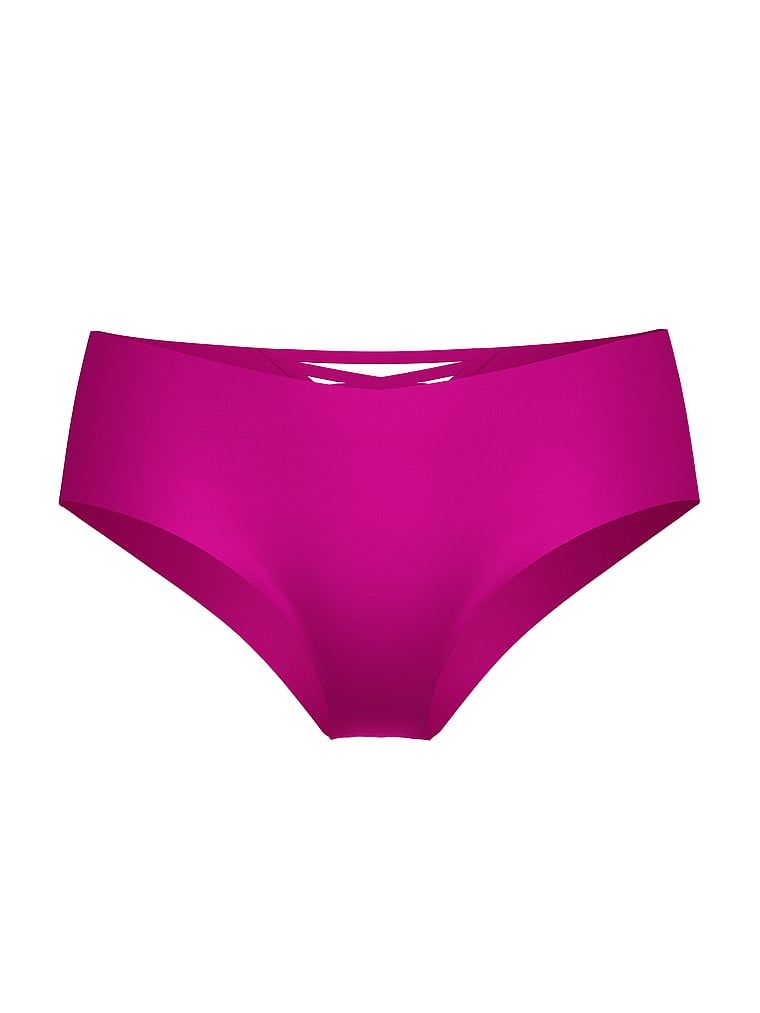 Bezešvé kalhotky s ramínky na zadní straně No-Show Strappy Cheeky. Produkt má fialovou barvu a pochází z kolekce No-Show.