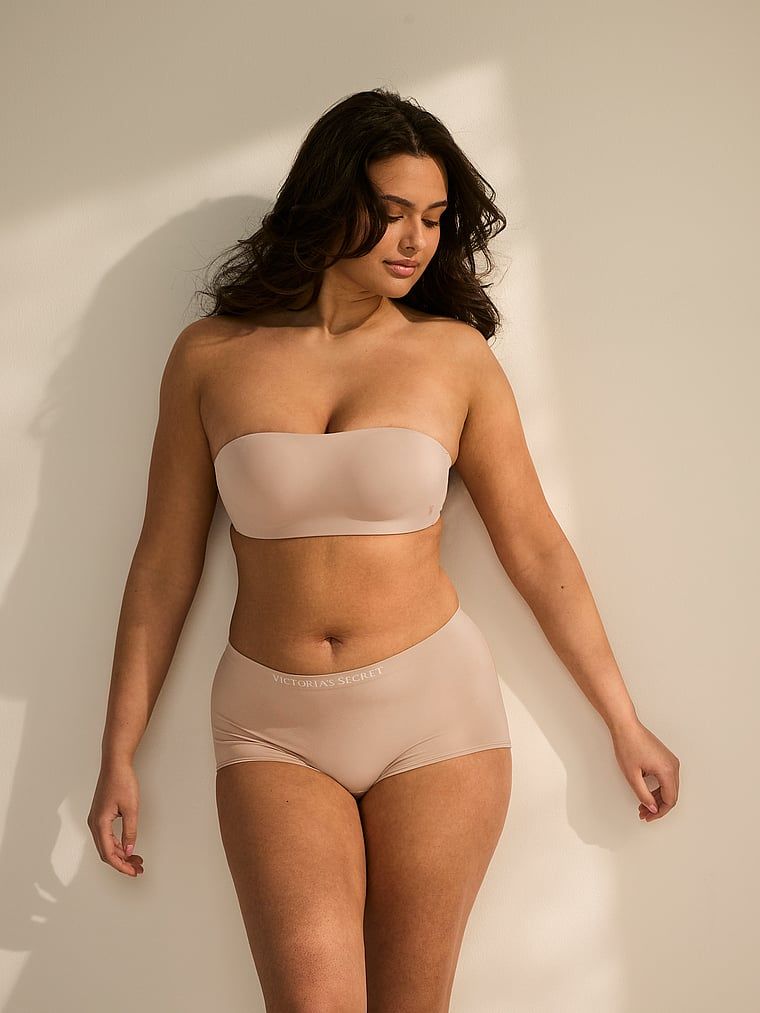 Push-up podprsenka bez ramínek a s kosticemi Perfect Comfort Strapless. Produkt je béžový a pochází z kolekce Victoria's Secret Bare.