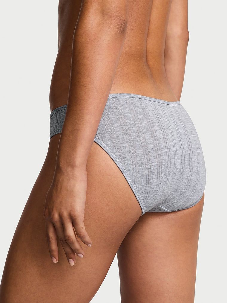 Kalhotky z modálu Ultra-Fine Bikini. Produkt je šedé barvy a pochází z kolekce Victoria's Secret.