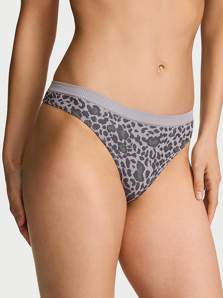 Seamless Tanga s bezešvým žebrováním v leopardím vzoru