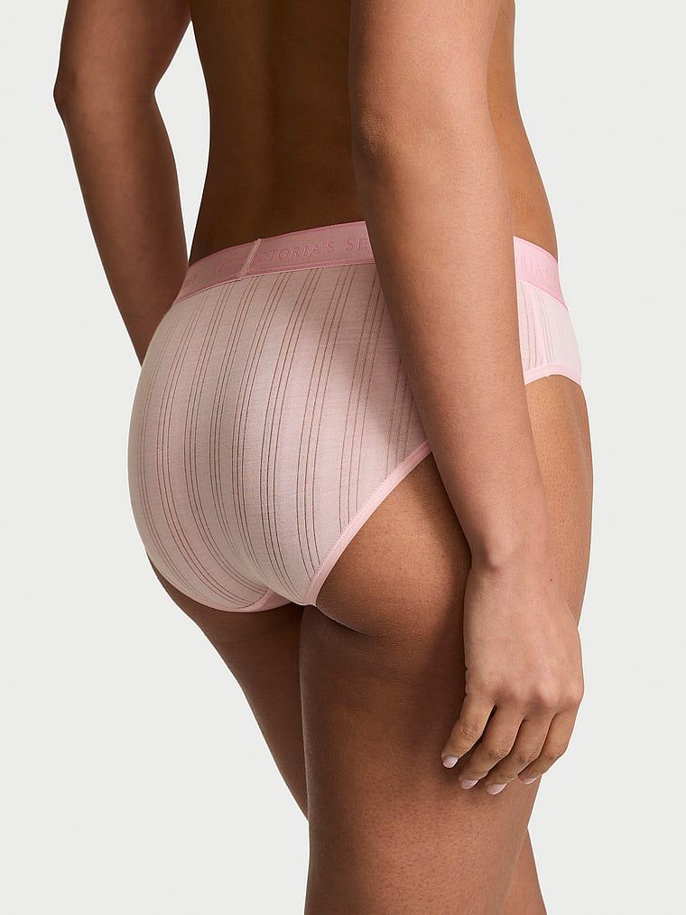 Kalhotky z Ultra-Fine Logo Hiphugger modal. Produkt je růžové barvy a pochází z kolekce Cotton.