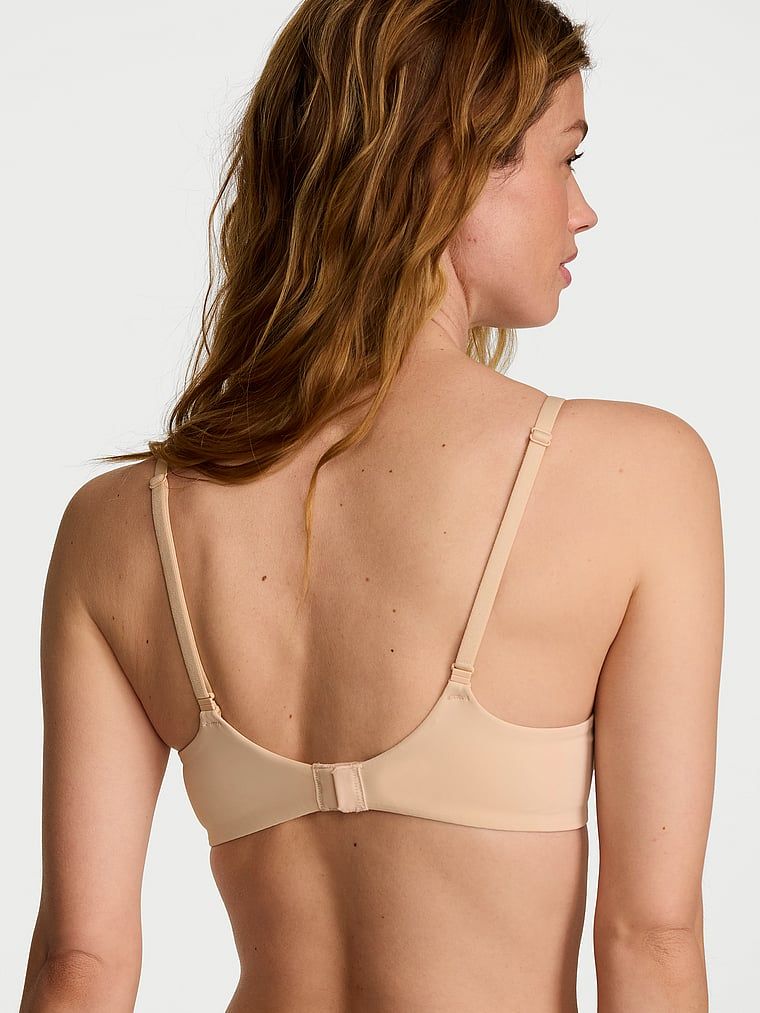 Push-up podprsenka Perfect Shape Smooth. Produkt je béžové barvy a pochází z kolekce triček.