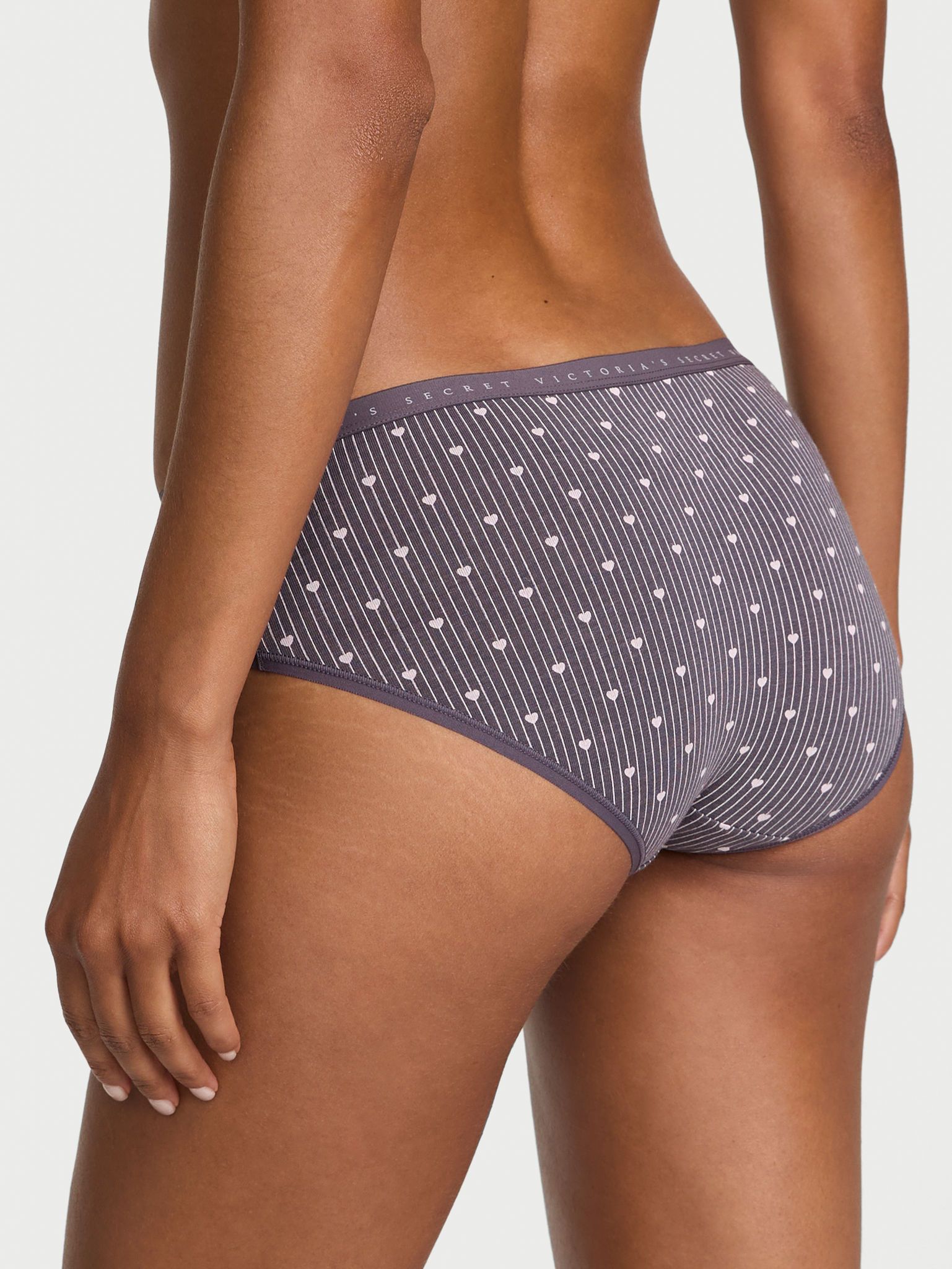Bavlněné kalhotky Hiphugger. Produkt je vzorovaný a pochází z kolekce Victoria's Secret.