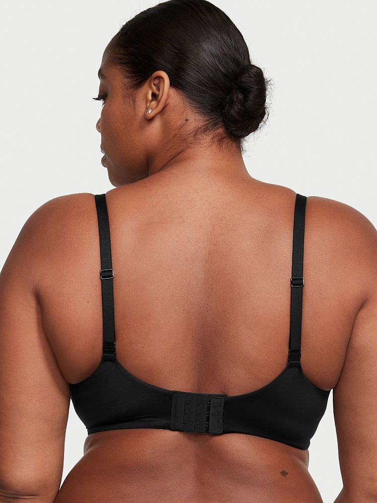 Perfect Shape Hladká push-up podprsenka. Produkt je černý a pochází z kolekce Body by Victoria.