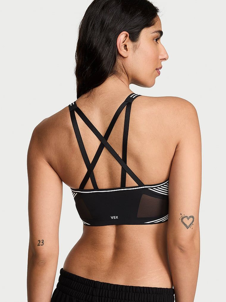 VSX Elevate Refined Contours sportovní podprsenka. Produkt je černý a pochází z kolekce VSX.