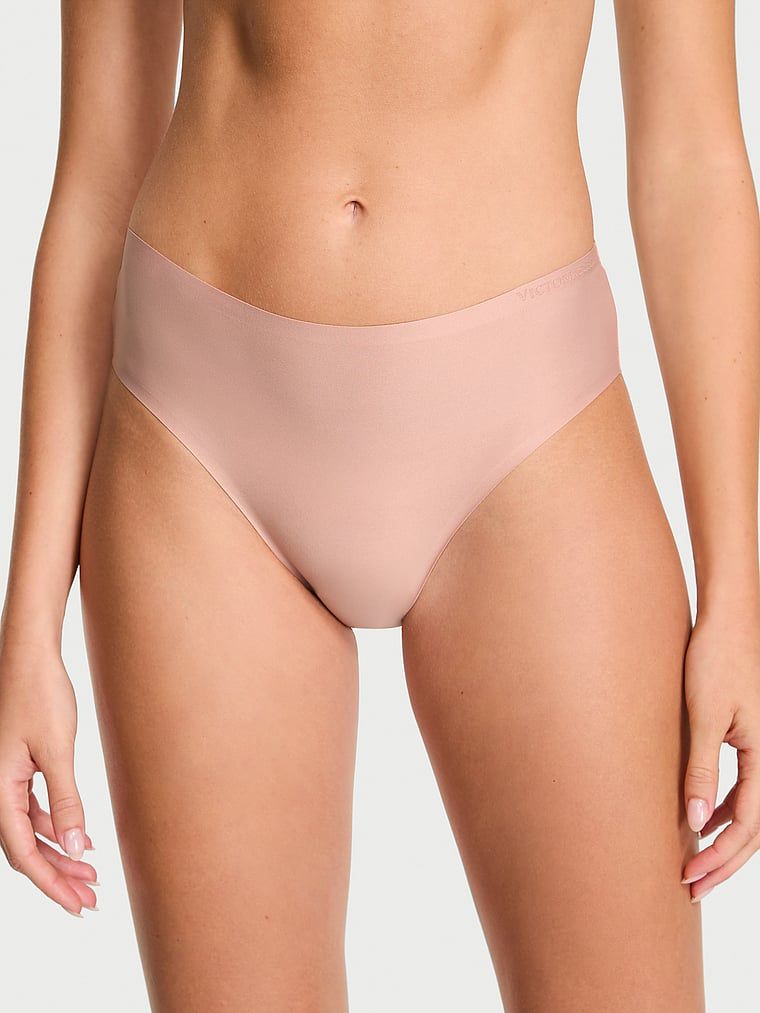 Kalhotky Flex z mikrovlákna. Produkt je béžový a pochází z kolekce Body by Victoria.