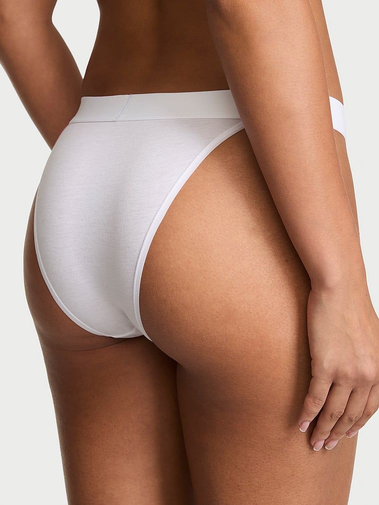 Bavlněné kalhotky ve stylu loga Shine Patch z 90. let. Produkt je bílé barvy a pochází z kolekce Cotton.