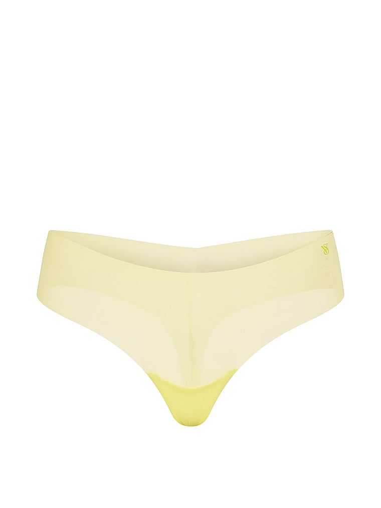 Tanga z pletiva bez ukázek. Produkt je zelené barvy a pochází z kolekce No-Show.