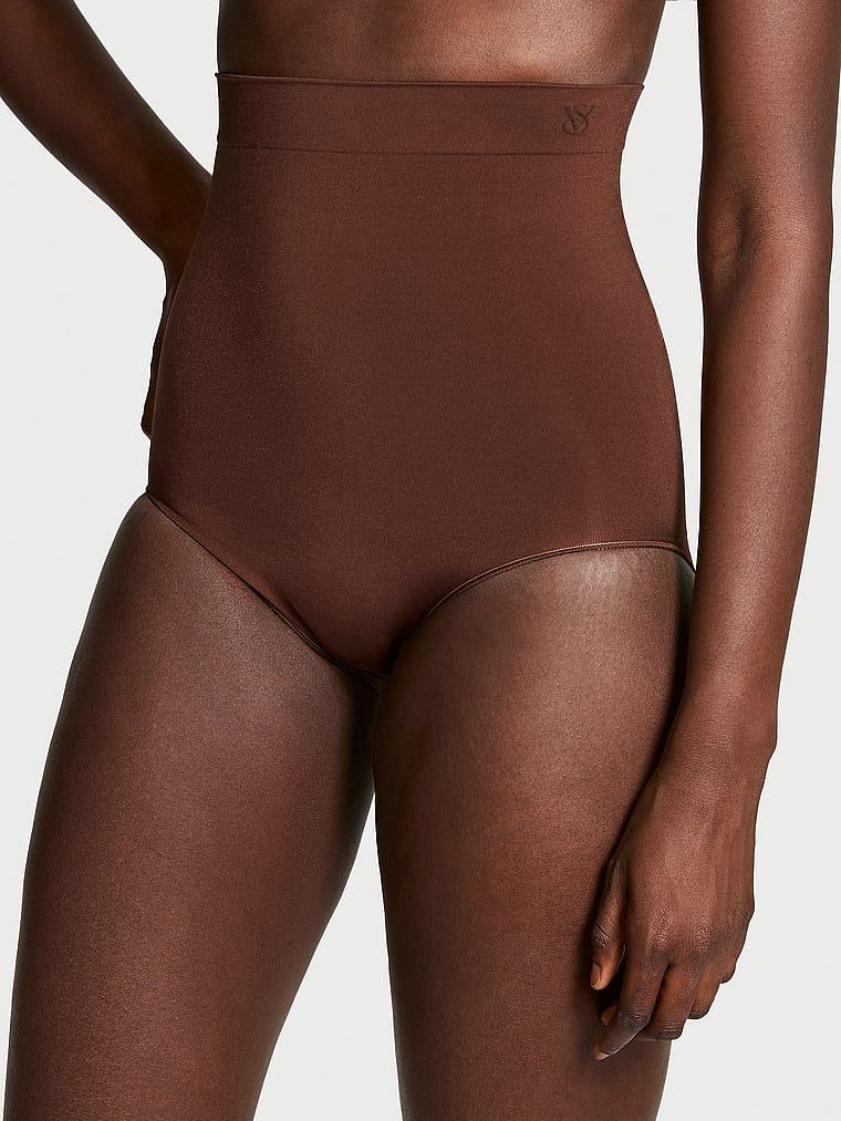 Tvarující kalhotky s vysokým pasem Shapewear od Victoria. Výrobek je hnědý a pochází z kolekce Victoria's Secret.