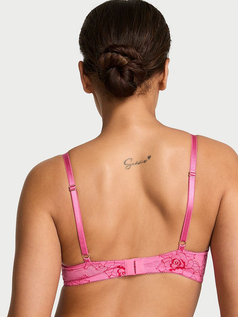 Růžová krajková demi nepolstrovaná podprsenka. Produkt je vícebarevný a pochází z kolekce Very Sexy.