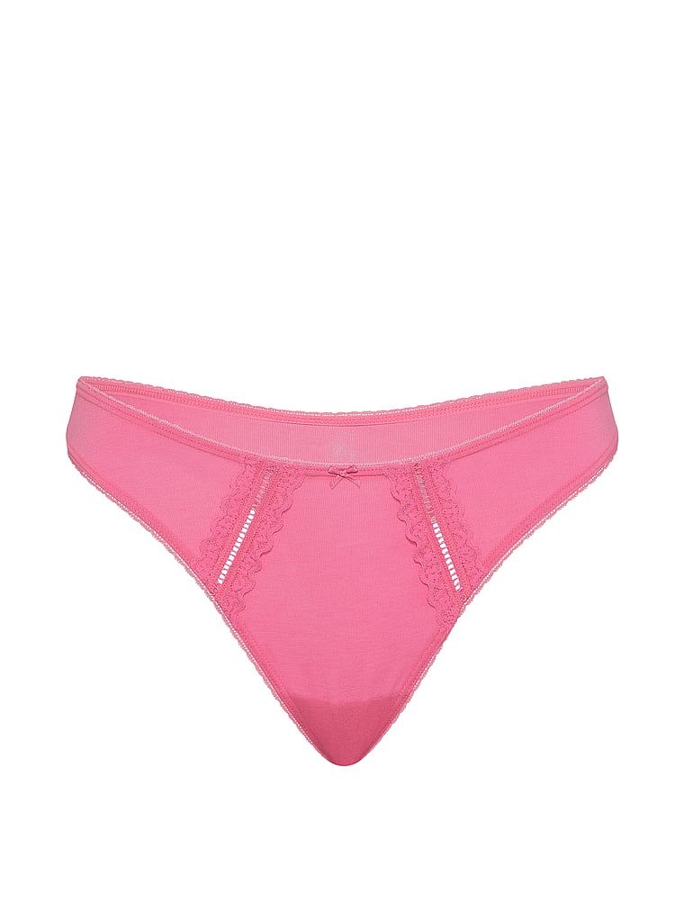 Bavlněné tanga s vložkami na krajku. Produkt je růžové barvy a pochází z kolekce Victoria's Secret.