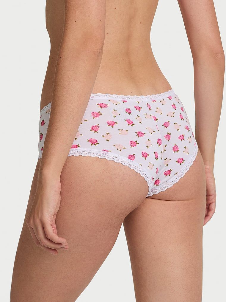 Bavlněné kalhotky s krajkou na okrajích Lace-Waist Cheeky. Výrobek má květinový vzor a pochází z kolekce Lacie.