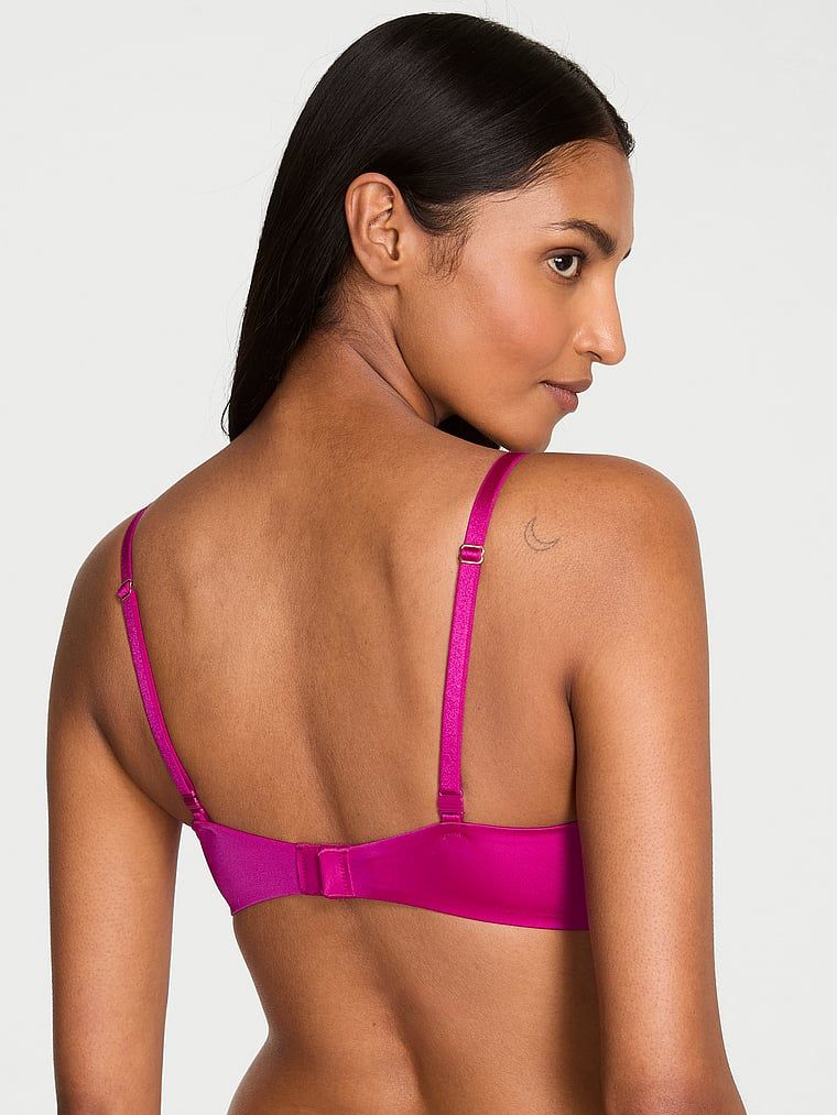 Push-up podprsenka se 2 velikostmi Bombshell. Produkt je fialový a pochází z kolekce Very Sexy.