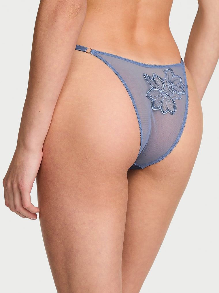 Brazilské džínové kalhotky. Produkt je vzorovaný a pochází z kolekce Very Sexy.