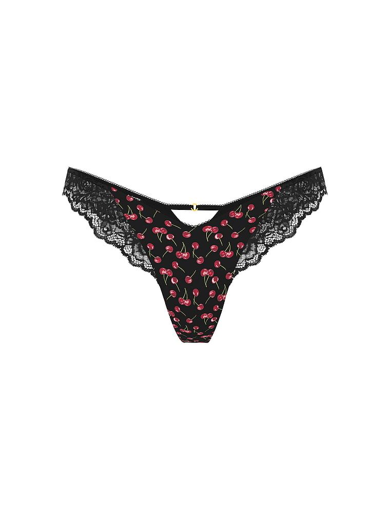Tanga s krajkou a vysoko střiženými nohavičkami. Produkt je vzorovaný a pochází z kolekce Very Sexy.
