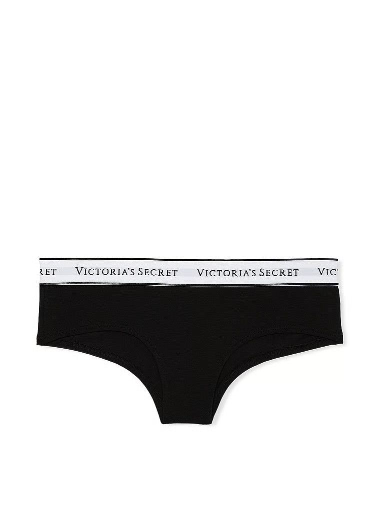 Bavlněné kalhotky s logem Cheeky v pase. Výrobek je černý a pochází z kolekce Cotton.